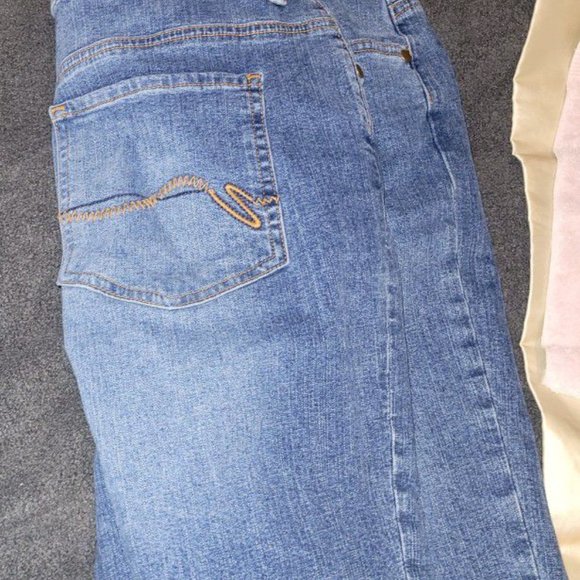 ANA size 14 womens denim bermuda stretch shorts - Picture 3 of 3